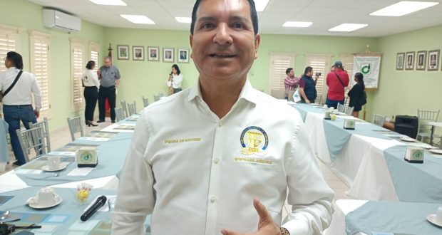 Francisco Chavira Martínez, rector de la Universidad del Norte de Tamaulipas, UNT.