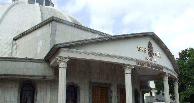 Iglesia, parroquia Sagrados Corazones.